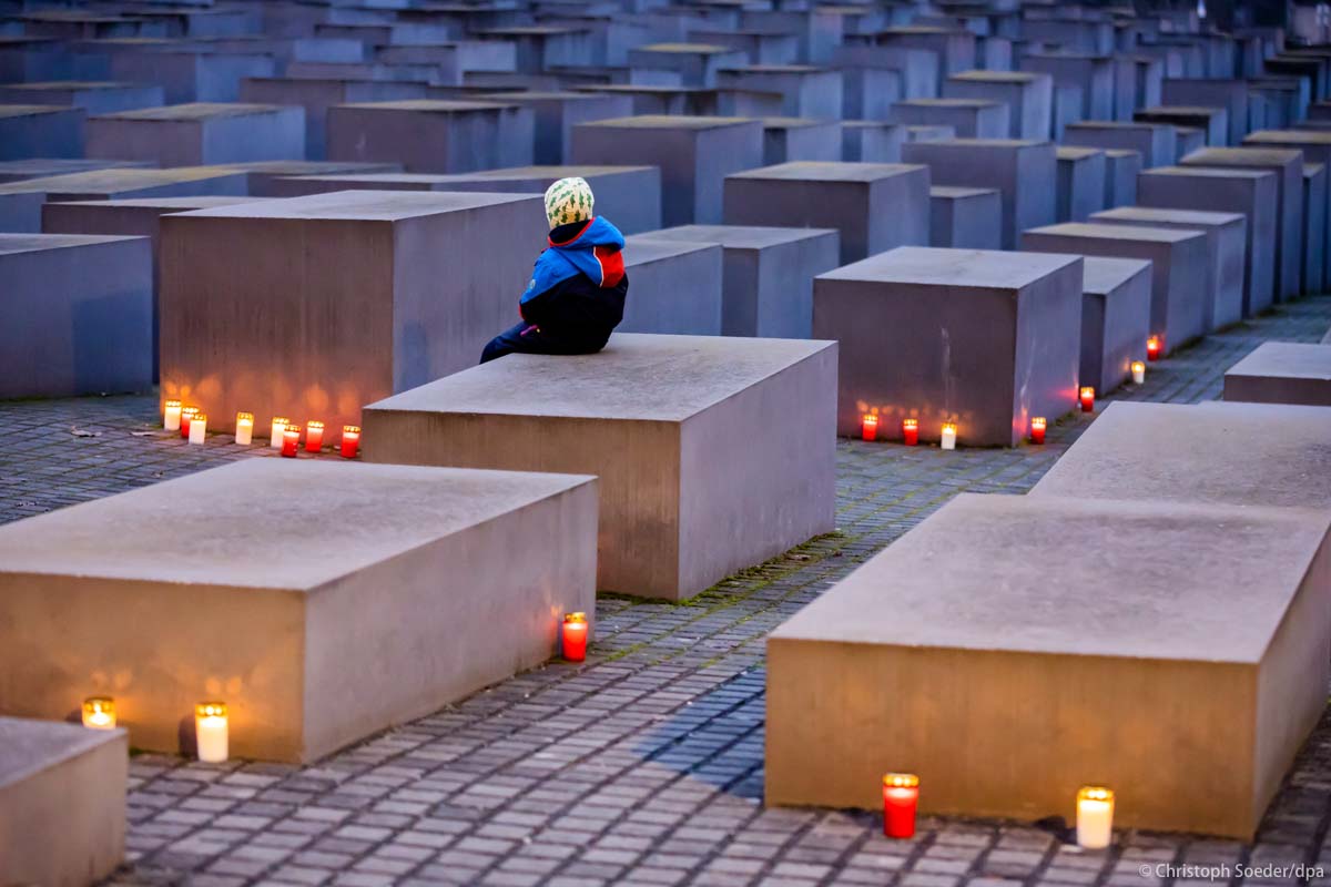 Eve of the International Day of Commemoration in Memory of the Victims of the Holocaust