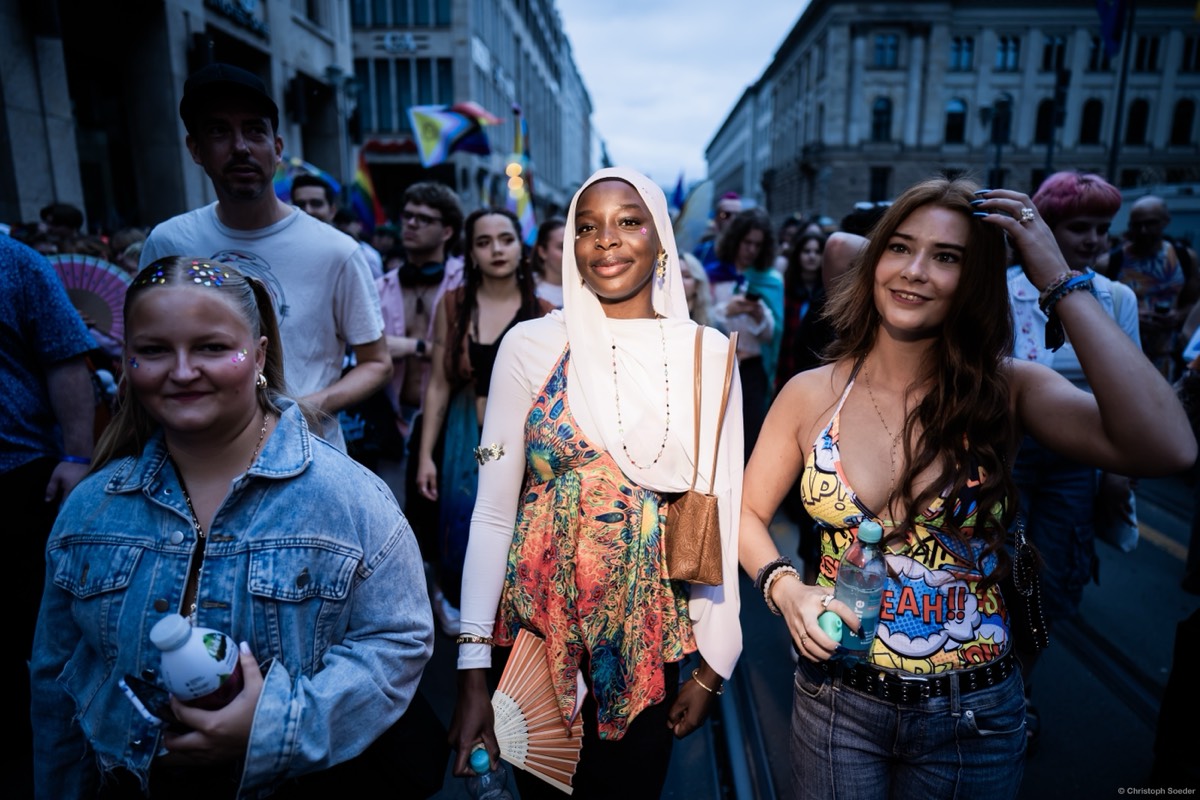Haifa (M), Annike (r), Sarah (l)